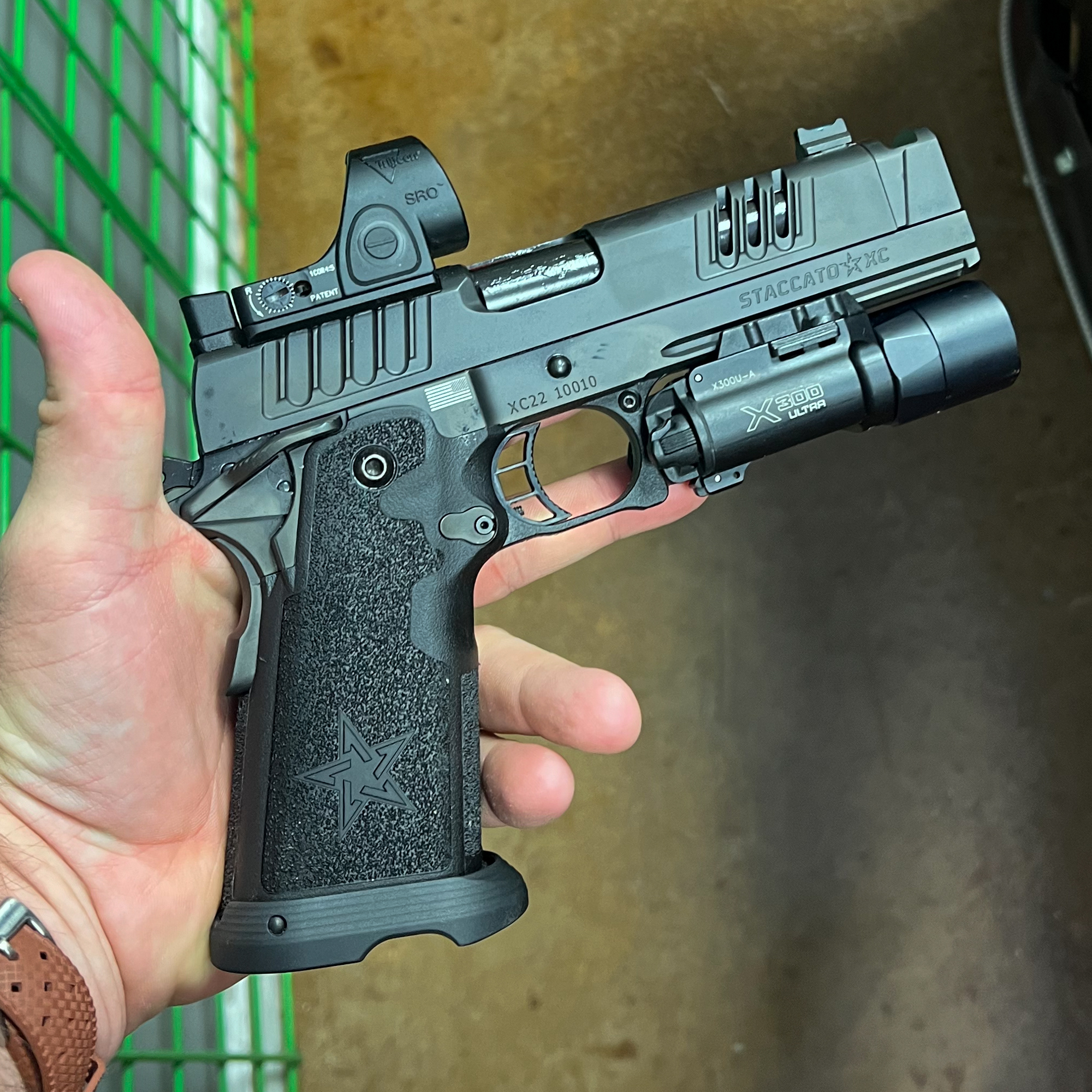 guns